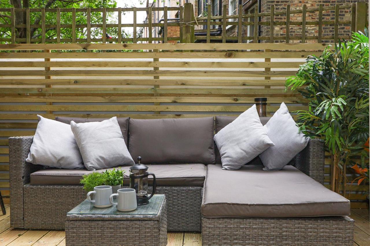 The London Secret, 1 Bed Flat With Patio - Zone 2 Apartman Kültér fotó